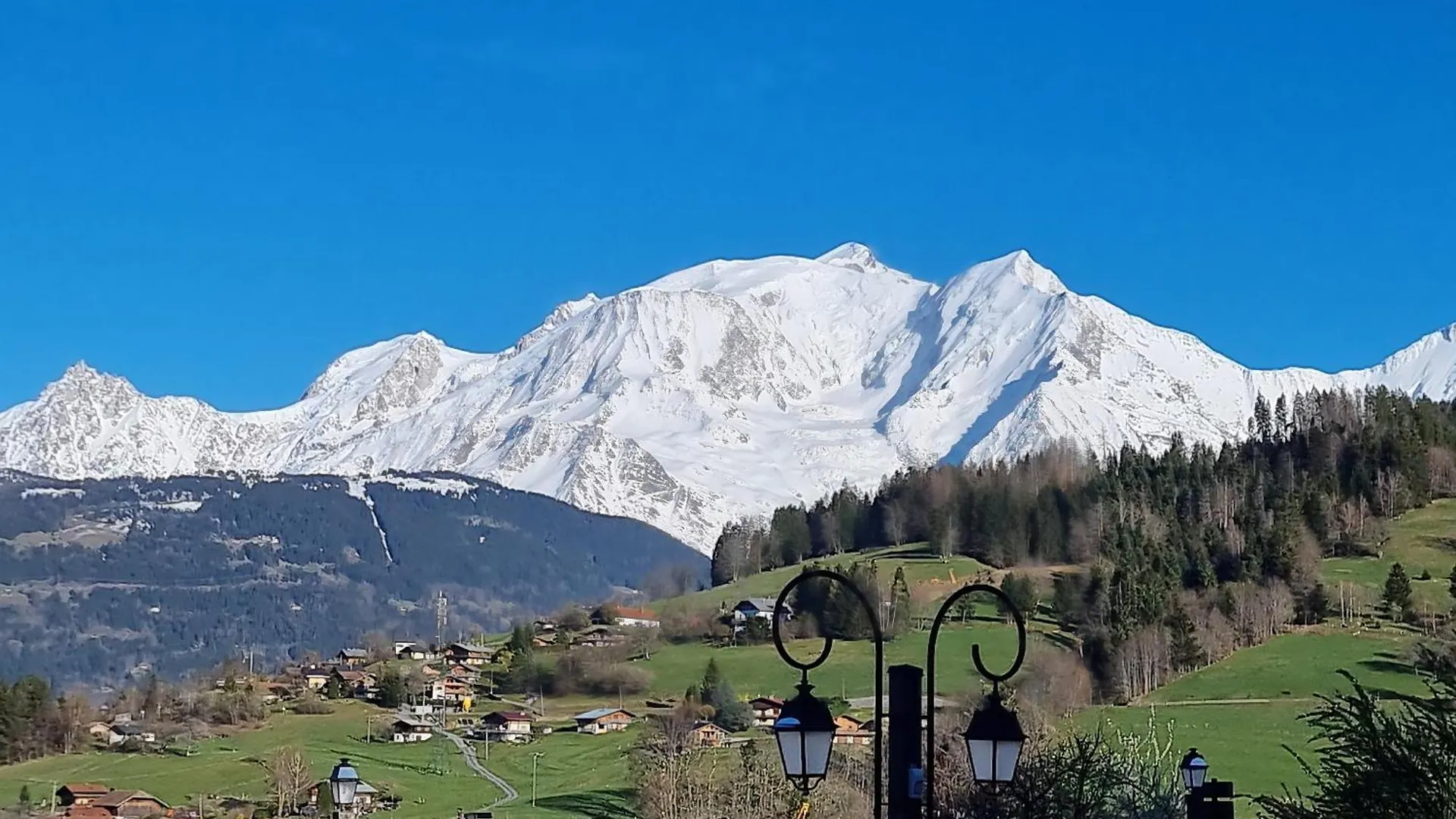 Demi-Chalet De Luxe Avec Piscine Et Vue Mont Blanc - Fr-1-560-71 Combloux 0*,  France